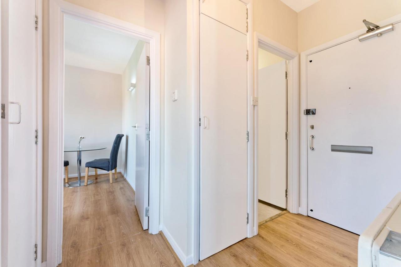 דירות לונדון Stunning Aparment In Canada Water מראה חיצוני תמונה